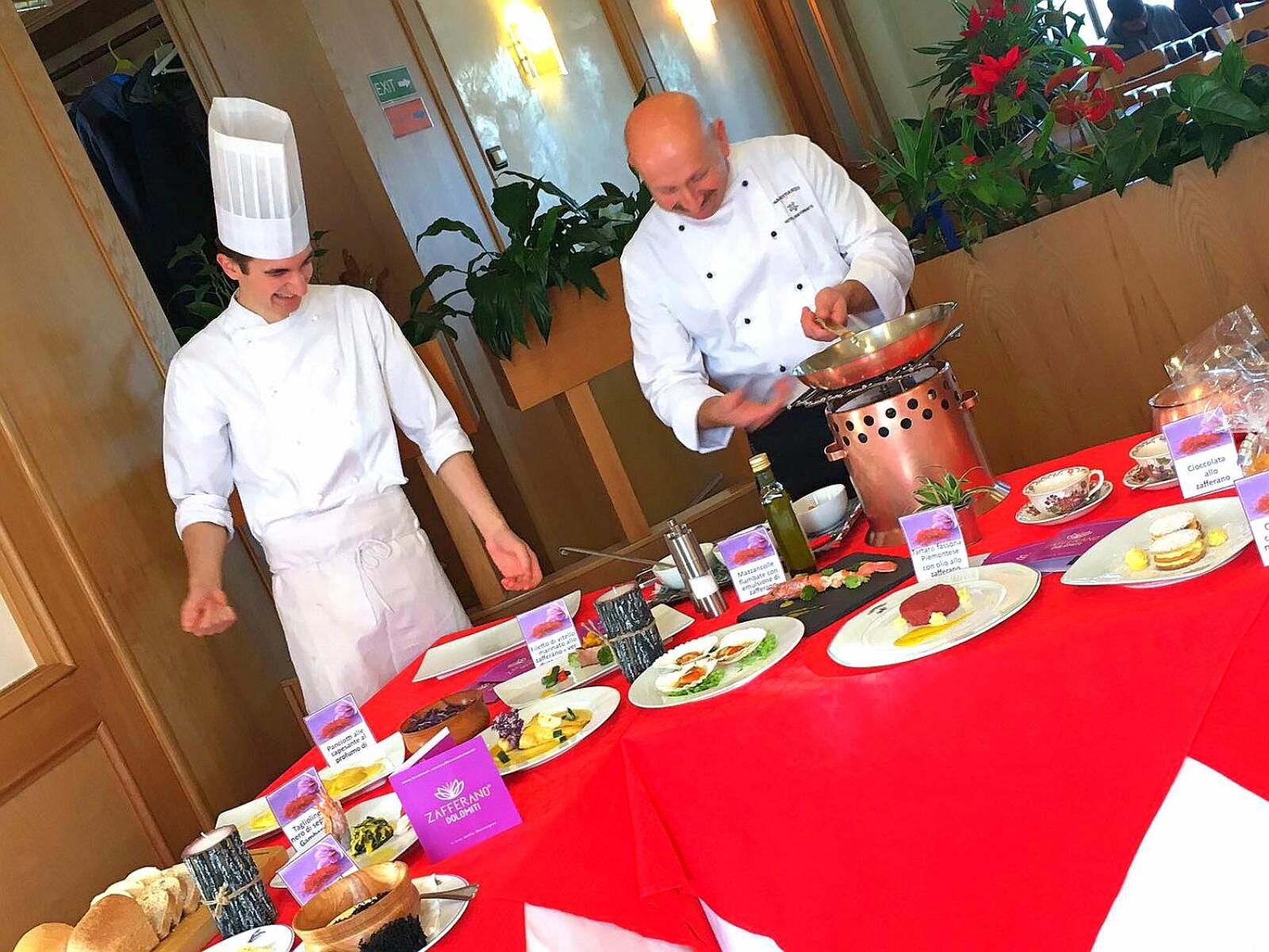 Hotel Ristorante Sagittario Feltre Exteriör bild